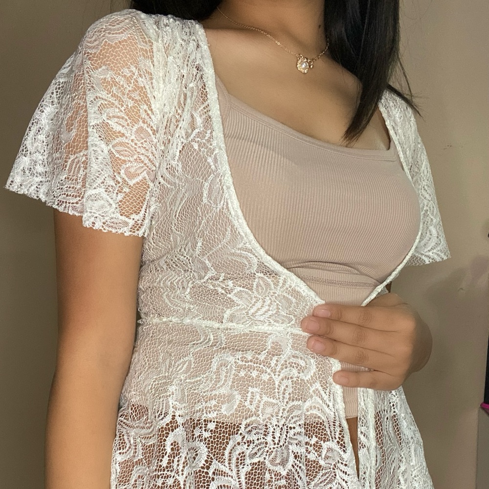 Lace Shortsleeved Cardigan